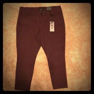 NWT - torrid All Nighter Cropped Trouser